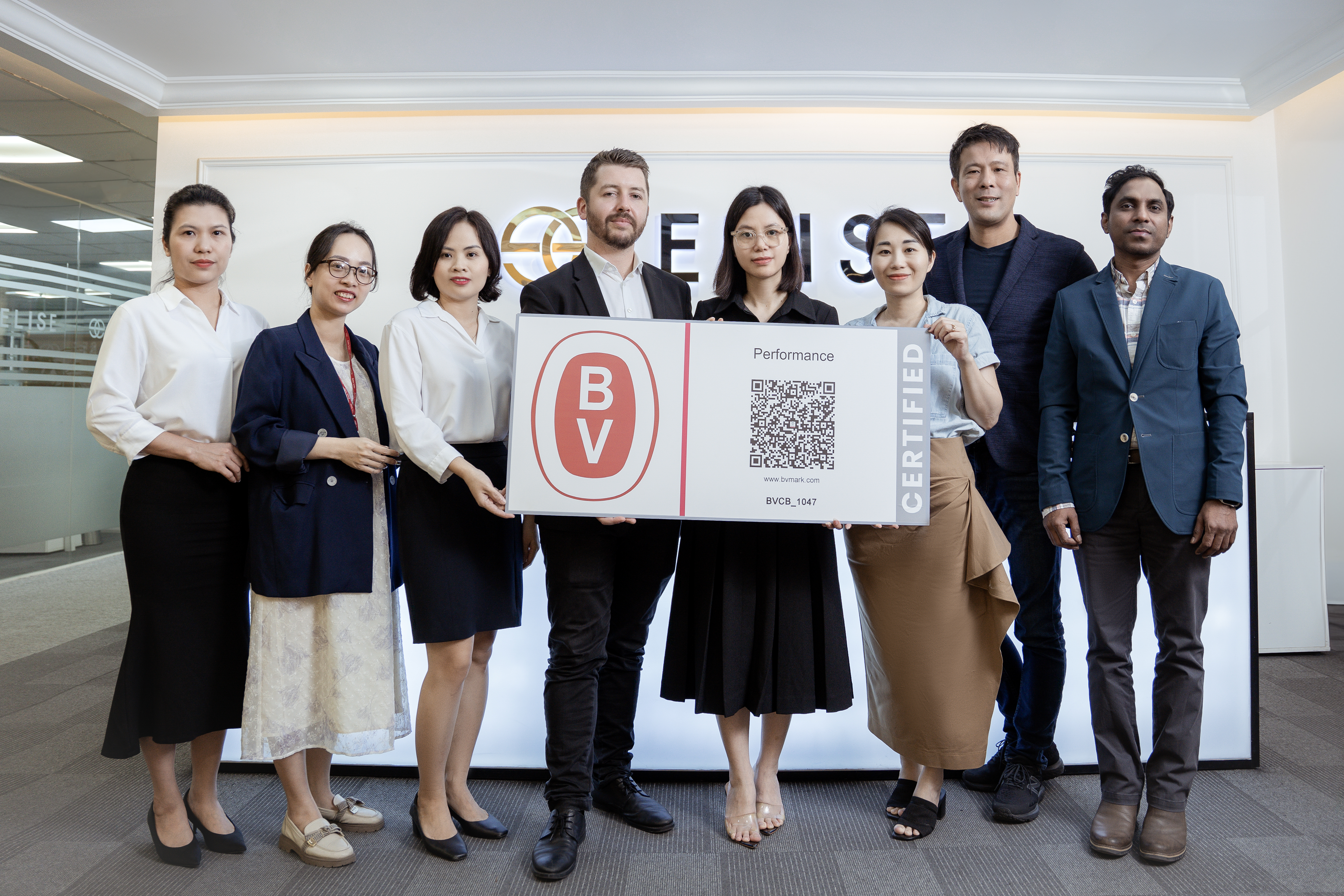 CERTIFIES ELISE FASHION